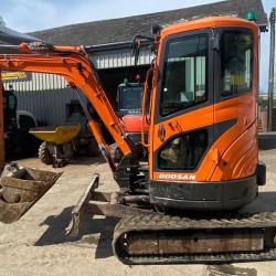 Doosan DX27Z